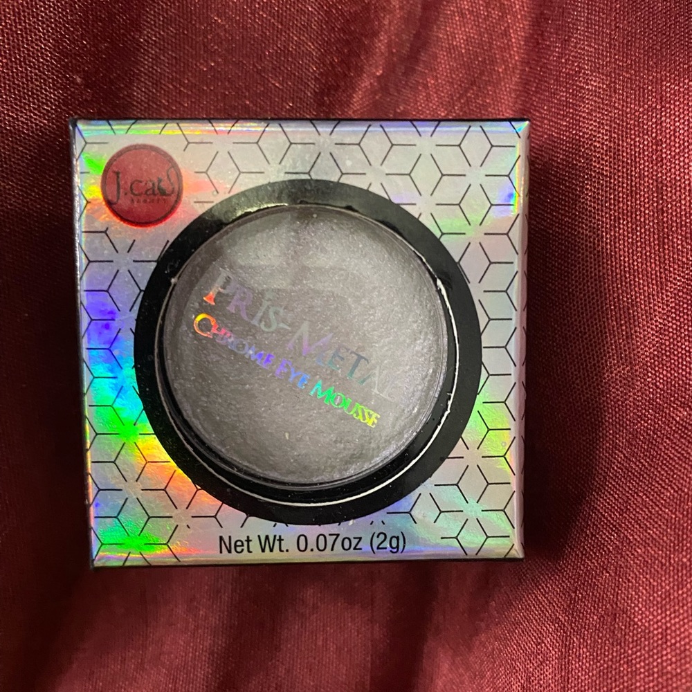 JCat Beauty Pris Metal Eye Mousse